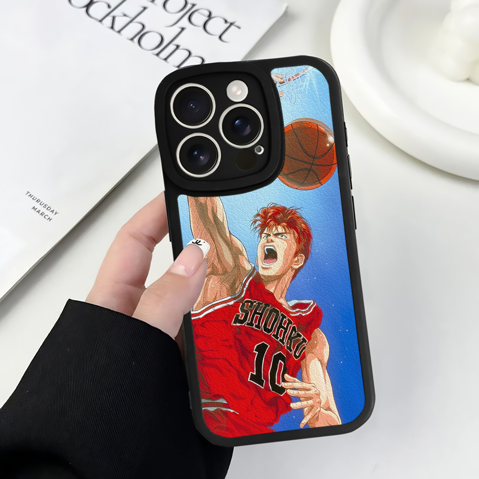 （画像用） SLAM DUNK／スラムダンク 【iPhone 16シリーズ対応】シリコンスマホケース（レザー調） 材質：シリコン